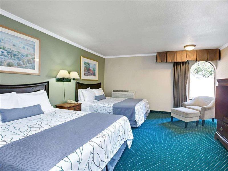 Days Inn By Wyndham San Jose Convention Center Экстерьер фото