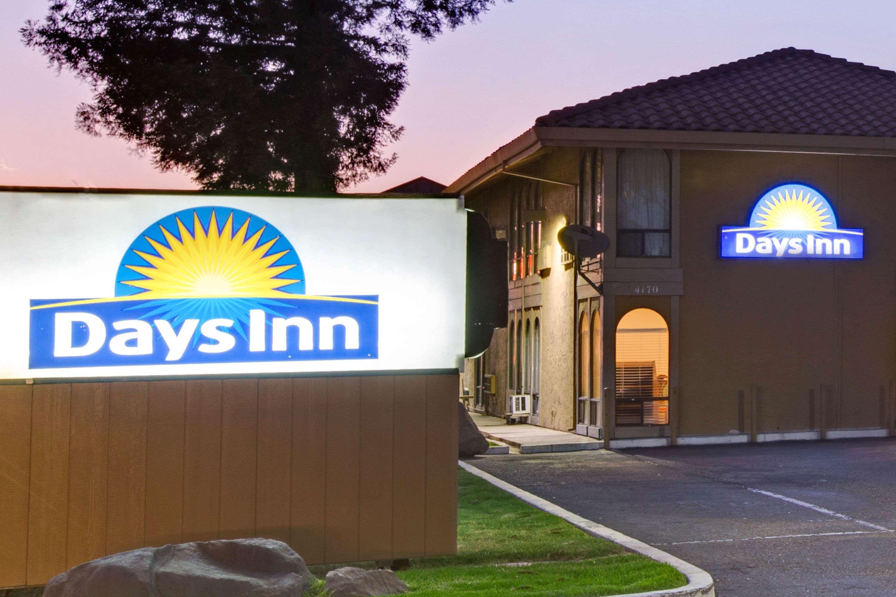 Days Inn By Wyndham San Jose Convention Center Экстерьер фото